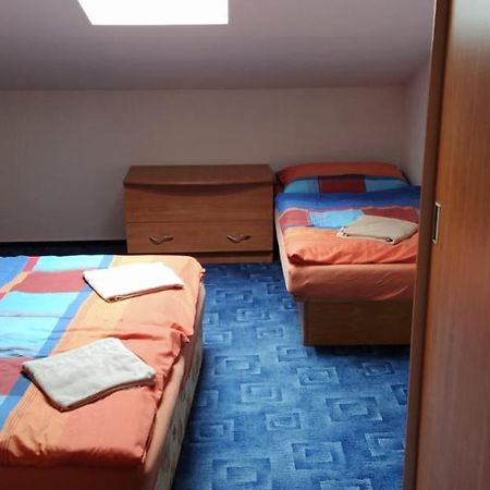 Apartman Sobeslav Bagian luar foto
